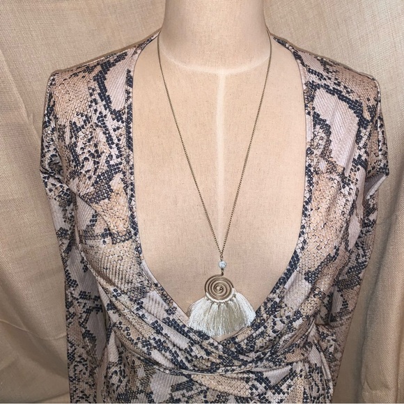 Gold Colored Chain Spiral Design Long Plunge Necklace - Picture 1 of 4